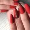 Все оттенки красного в маникюре